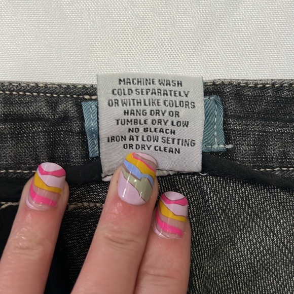 Clere Black Denim Pencil Skirt with Back Slit - size 2 - Picture 9 of 9